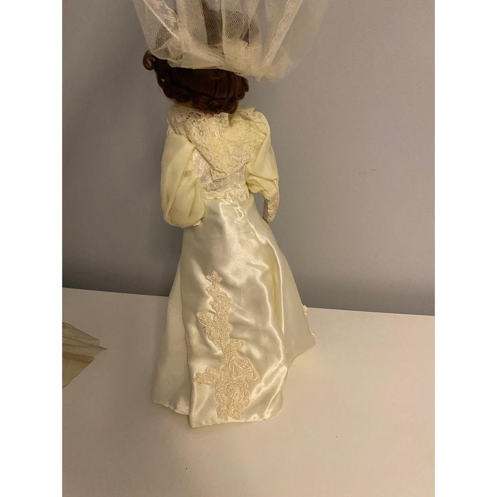 Gibson Girl Cameo Bride Porcelain Doll - Picture 7 of 10
